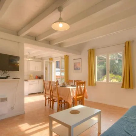 En Corse Avec Piscine Chauffee Carbuccia