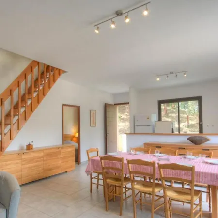 En Corse Avec Piscine Chauffee Carbuccia